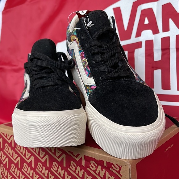 Vans Old Skool
Paisley Bloom Black
VNOA7Q5MBLK
WMNS Platforms - sneakers - Picture 7 of 16